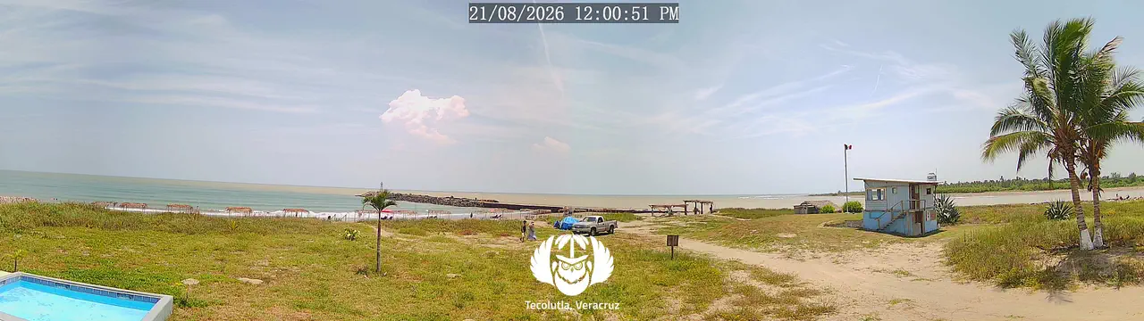 Panoramic view of the beach and breakwaters from Casa Arena, in Tecolutla, Veracruz.