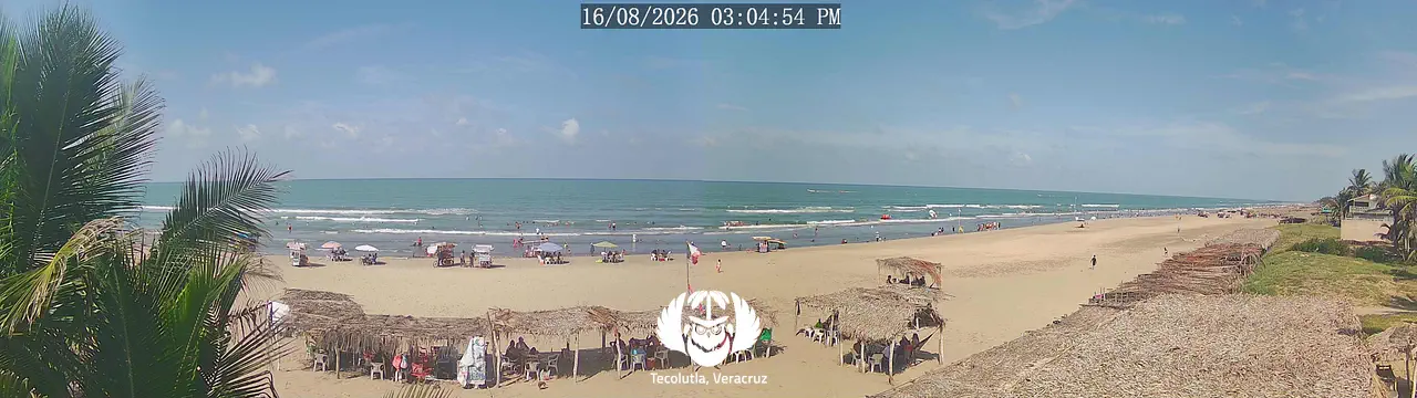 Panoramic view of the beach from the Hotel Coco Loco, in Tecolutla, Veracruz.