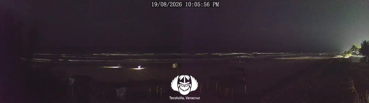 Vista panorámica de la playa desde el Hotel Coco Loco, en Tecolutla, Veracruz.