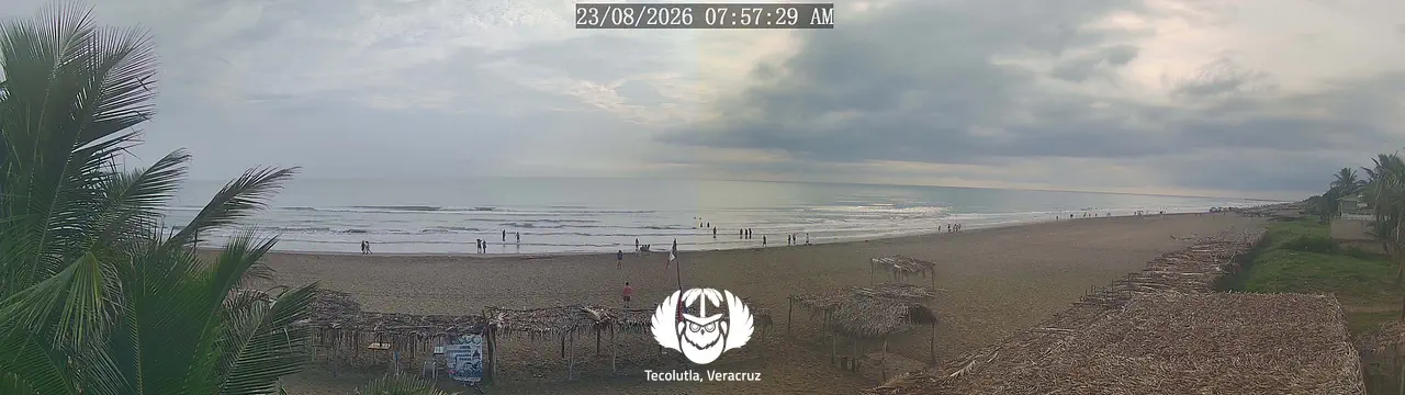 Vista panorámica de la playa desde el Hotel Coco Loco, en Tecolutla, Veracruz.