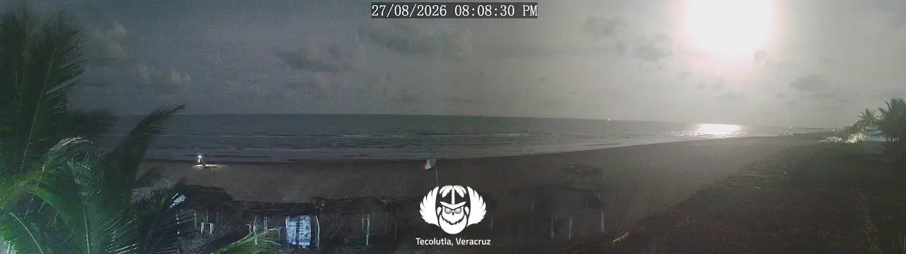 Vista panorámica de la playa desde el Hotel Coco Loco, en Tecolutla, Veracruz.